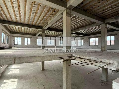 комерційна за адресою Дорошенко вул., 15