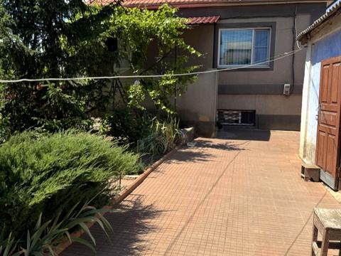 будинок за адресою Садова