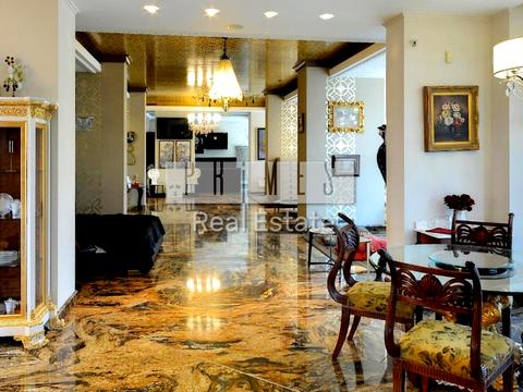 комерційна за адресою Лесі Українки бульв., 7-Б