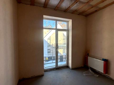 дом по адресу Евгения Коновальца ул.