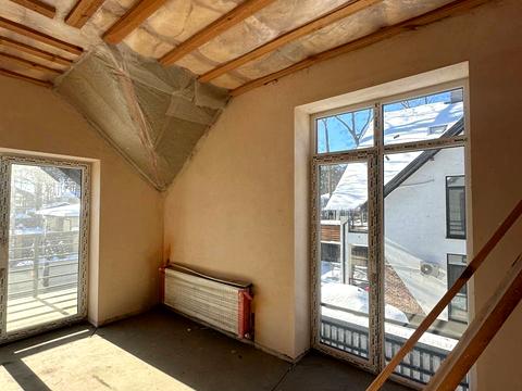 дом по адресу Евгения Коновальца ул.