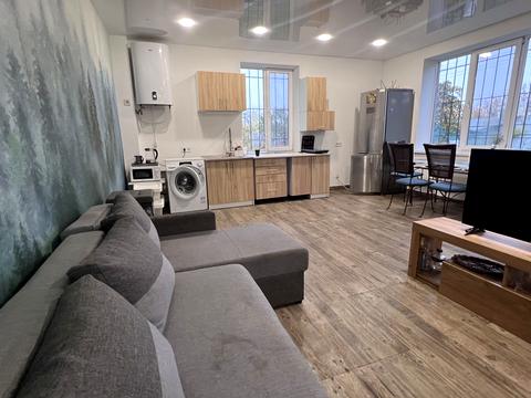 будинок за адресою Чорноморськ (Іллічівськ), Парусна вул. (Героїв Сталінграду), 12