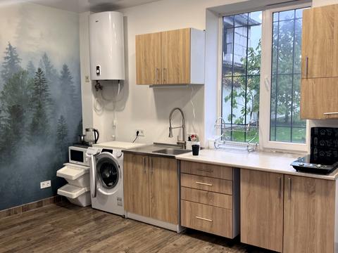 будинок за адресою Чорноморськ (Іллічівськ), Парусна вул. (Героїв Сталінграду), 12