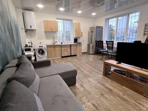 будинок за адресою Чорноморськ (Іллічівськ), Парусна вул. (Героїв Сталінграду), 12