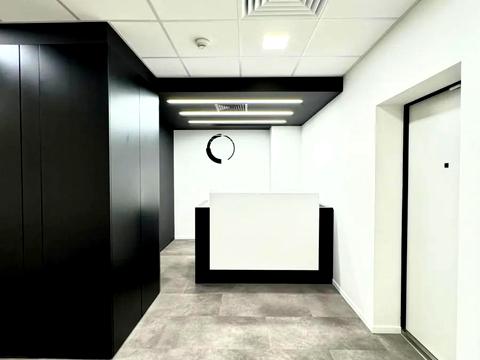 комерційна за адресою Київ, Спортивна пл., 3