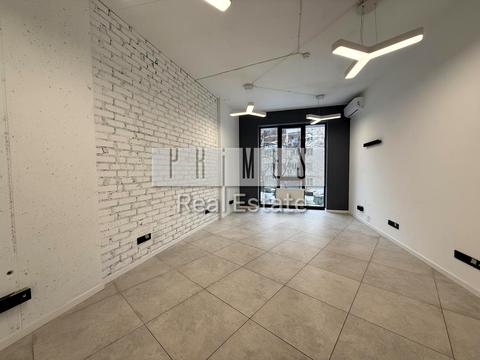 комерційна за адресою Василя Тютюнника вул. (Анрі Барбюса), 40