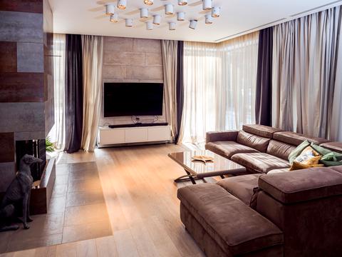 будинок за адресою Набережна вул., 14