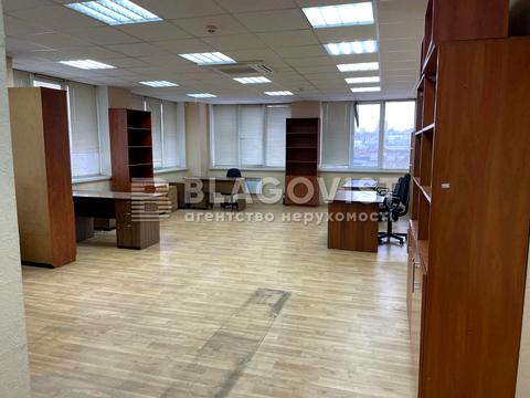 комерційна за адресою Київ, Жилянська вул., 101