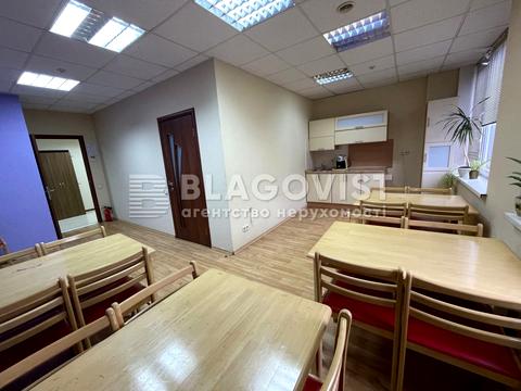 комерційна за адресою Київ, Жилянська вул., 101