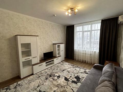 квартира за адресою Гната Хоткевича вул. (Червоногвардійська), 12