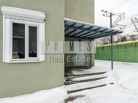 комерційна за адресою Пономарьова вул., 17