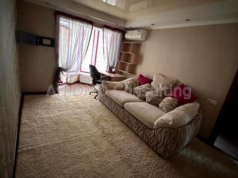 квартира за адресою Велика Васильківська вул. (Червоноармійська), 102