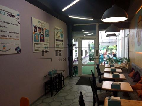 комерційна за адресою Русанівська набережна вул., 4