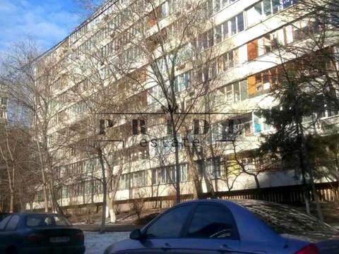 комерційна за адресою Євгена Коновальця вул. (Щорса), 3