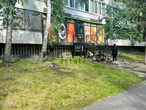 комерційна за адресою Євгена Коновальця вул. (Щорса), 3