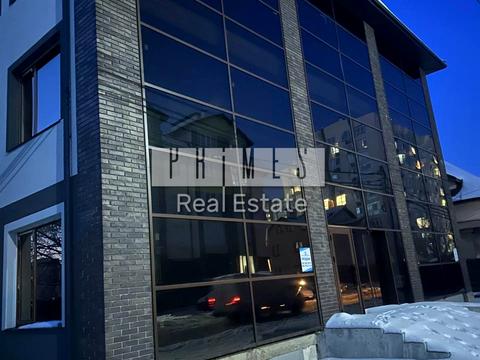 комерційна за адресою Райдужна вул., 117/119