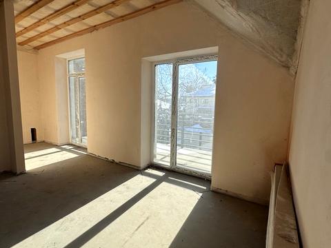 дом по адресу Евгения Коновальца ул.