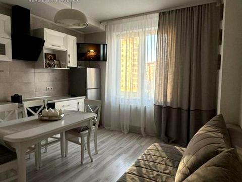 квартира по адресу Вячеслава Черновола ул., 27