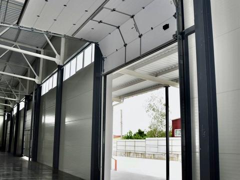 комерційна за адресою Білогородська вул., 17