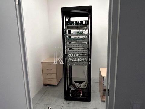 комерційна за адресою Спортивна пл., 1А