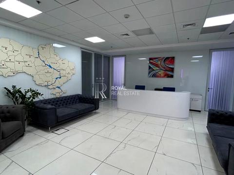 комерційна за адресою Спортивна пл., 1А