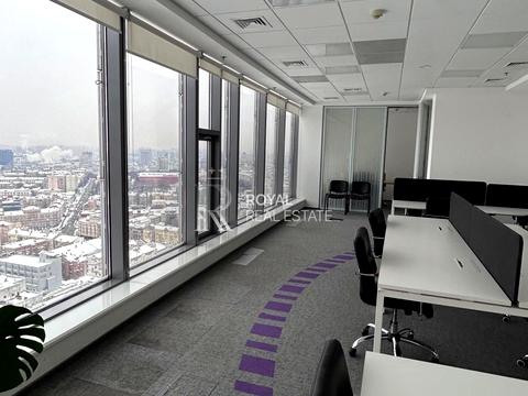 комерційна за адресою Спортивна пл., 1А