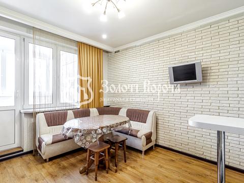 квартира за адресою Героїв полку "Азов" вул. (Маршала Малиновського), 4-В