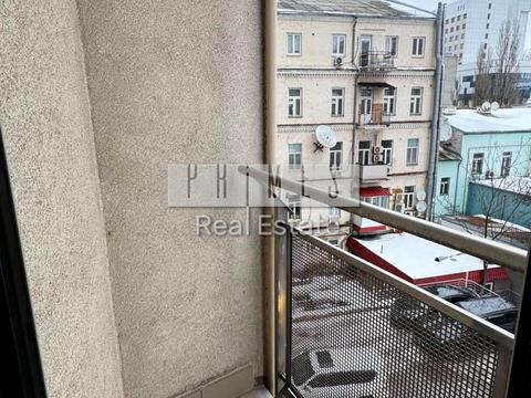 комерційна за адресою Тараса Шевченка бульв., 33-Б