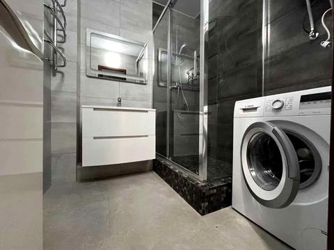 квартира за адресою Софії Русової вул., 5-Б