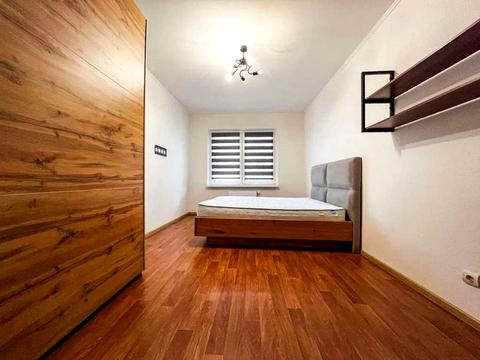 квартира за адресою Софії Русової вул., 5-Б