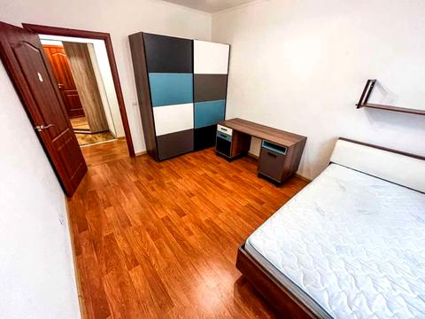 квартира за адресою Софії Русової вул., 5-Б