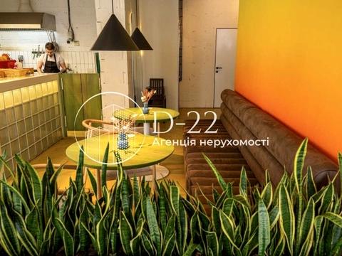 комерційна за адресою Зарічна вул., 4