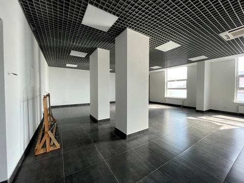 комерційна за адресою Весняна вул., 36