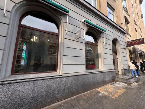 комерційна за адресою Городоцька вул., 8