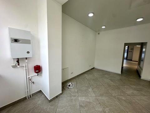 комерційна за адресою Андрія Мельника вул., 10 к2