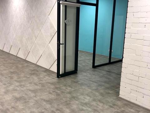 комерційна за адресою Отакара Яроша вул., 18/1