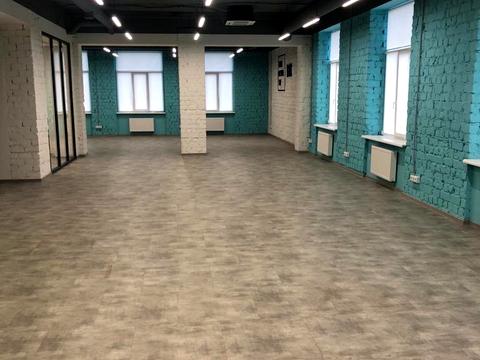 комерційна за адресою Отакара Яроша вул., 18/1