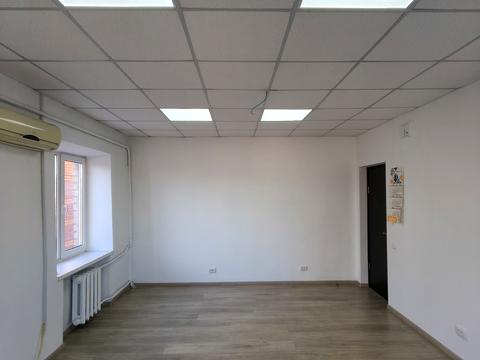 комерційна за адресою Королеви Єлизавети ІІ вул. (Глинки), 15-А