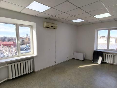 комерційна за адресою Королеви Єлизавети ІІ вул. (Глинки), 15-А