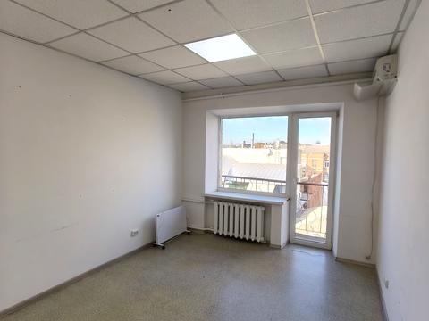 комерційна за адресою Королеви Єлизавети ІІ вул. (Глинки), 15-А