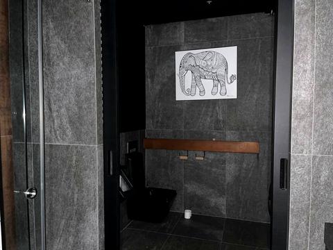 комерційна за адресою Вацлава Гавела бульв. (Івана Лепсе), 6-б