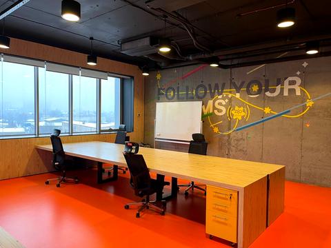 комерційна за адресою Вацлава Гавела бульв. (Івана Лепсе), 6-б