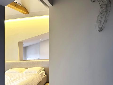 квартира за адресою с. Крихівці, Двірська вул., 15