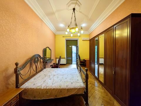 квартира за адресою Дерибасівська вул., 5