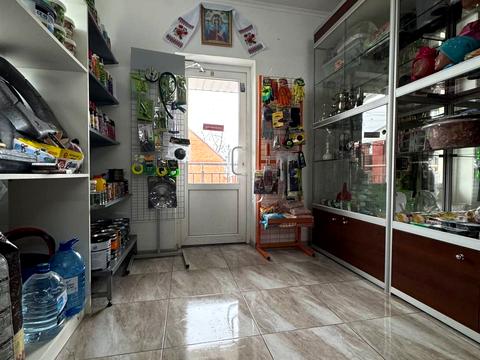 комерційна за адресою Алли Горської вул. (Чайковського), 83