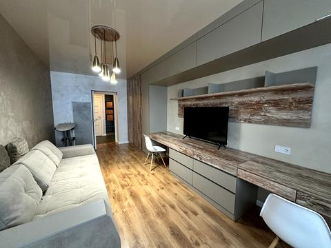 квартира за адресою Мостобудівників вул., 18