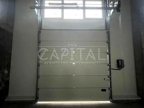 коммерческая по адресу Київська, 12