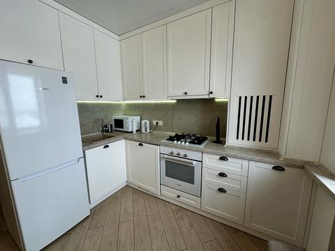 квартира за адресою Мостобудівників вул., 18