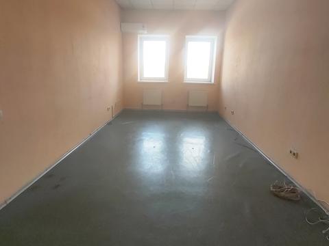 коммерческая по адресу Майдан Озерний ул. (Боброва), 3