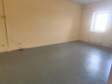 коммерческая по адресу Майдан Озерний ул. (Боброва), 3